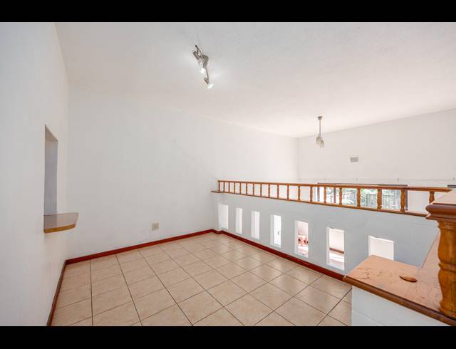 3 BEDROOM DUPLEX FOR SALE IN THE WOLDS